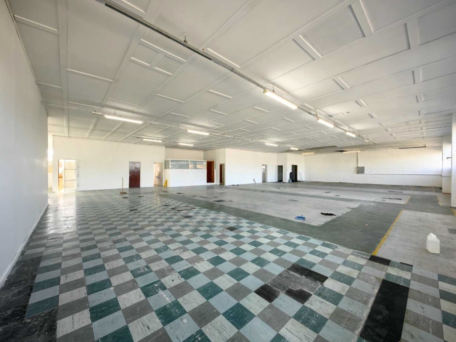 To Let commercial Property for Rent in Maitland Western Cape